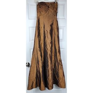 B2 Formal Gown Women Size 8 Bronze Brown Strapless Pleated Iridescent Dress